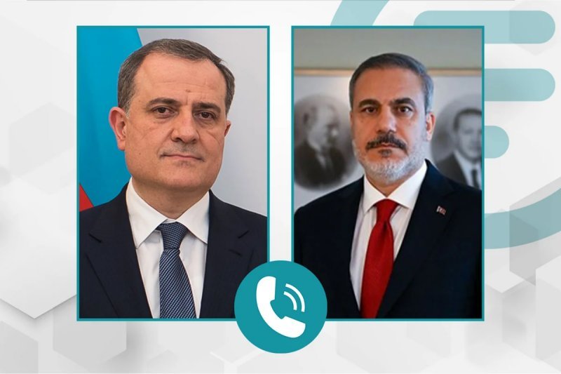 Ceyhun Bayramov ilə Hakan Fidan arasında telefon danışığı olub