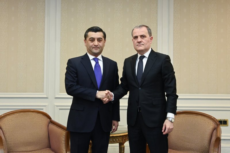 Ceyhun Bayramov özbəkistanlı həmkarı Baxtiyor Saidov ilə görüşüb