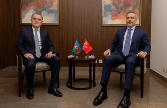 Ceyhun Bayramovla Hakan Fidan arasında Ər-Riyadda görüş keçirilib