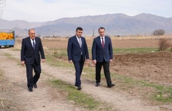 Ceyhun Cəlilov Şərurda torpaq mülkiyyətçiləri ilə görüşüb -