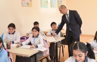 Emin Əmrullayev Xankəndi və Xocalı məktəblərində olub -