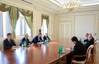 İlham Əliyev Rusiya Hökuməti Sədrinin müavinini qəbul edib -