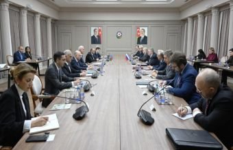 İqtisadi əməkdaşlıq üzrə Rusiya-Azərbaycan Hökumətlərarası Komissiyasının həmsədrləri görüşüb