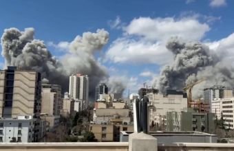 İranın dövlət teleradio şirkətinin binası hava zərbələrinə məruz qalıb