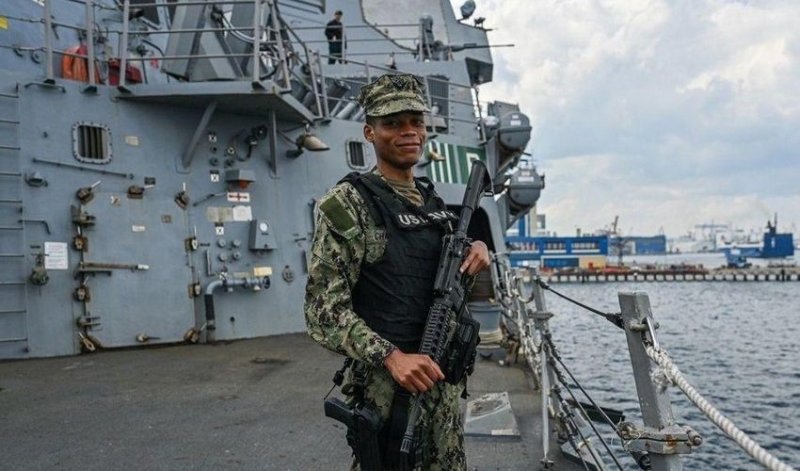 Küveyt üzərində üç ABŞ qırıcısı təsadüfən vurulub