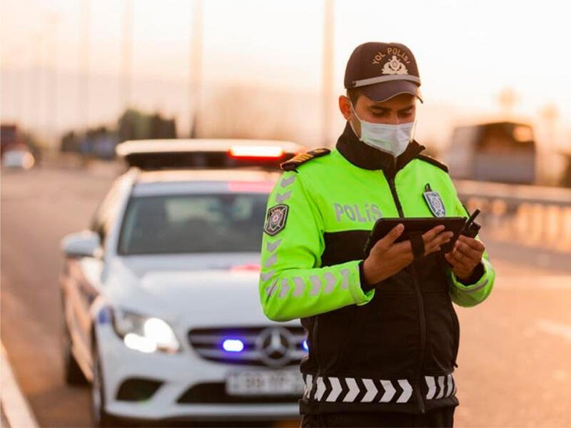 Artıq maşının şüşəsində protokol olmayacaq – cərimələr SMS-lə gələcək