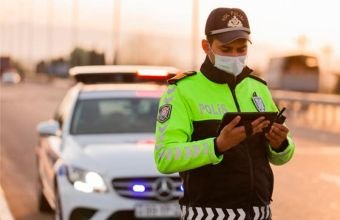 Artıq maşının şüşəsində protokol olmayacaq – cərimələr SMS-lə gələcək