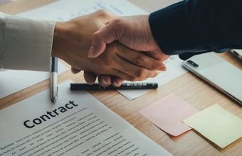 Müddətli əmək müqaviləsi nə vaxt müddətsiz hesab olunur? -