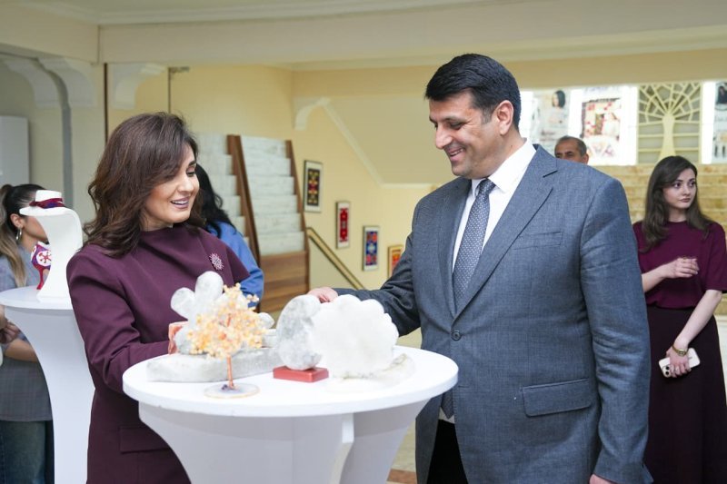 NDU-da dekorativ-tətbiqi sənət nümunələrindən ibarət sərgi təşkil olunub -