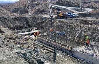 Qarsda Naxçıvana bağlanacaq dəmiryol layihəsi üzrə depo tikilir