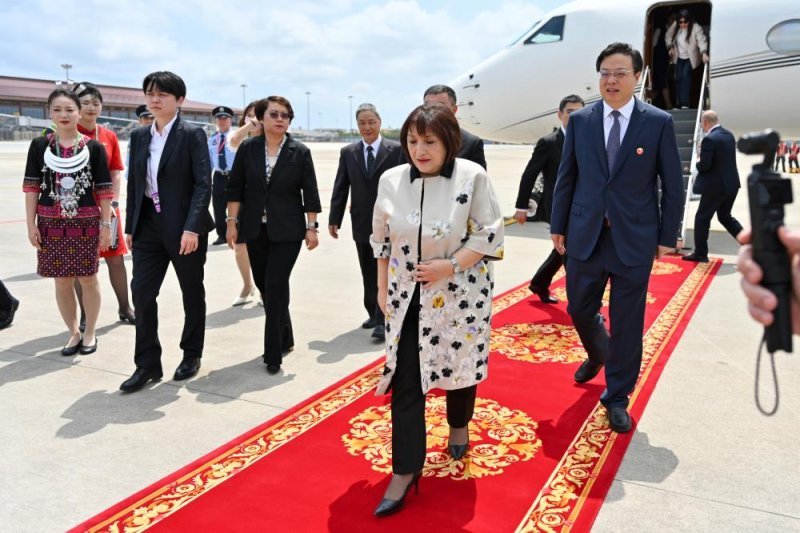 Sahibə Qafarova Çinə səfərə gedib -