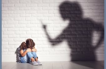 Uşağa tərbiyə məqsədilə zorakılıq göstərən şəxs cərimə olunacaq