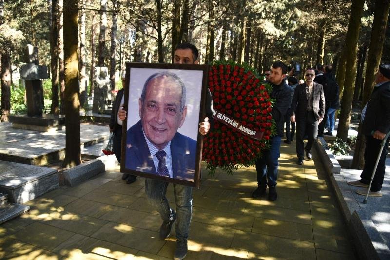 Xalq artisti Rasim Balayev Birinci Fəxri xiyabanda dəfn olunub
