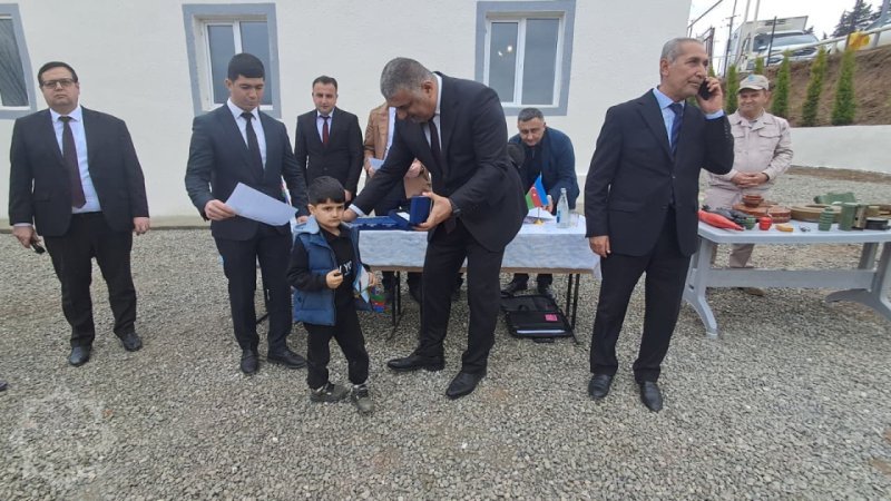 Xocavəndin Xanoba kəndində 25 ailəyə evlərinin açarları təqdim olunub