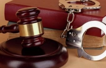 Zəruri müdafiə həddini aşmaqla adam öldürmə cinayət məsuliyyəti yaradırmı? -