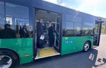 Azərbaycan dövləti tərəfindən İrpen şəhərinə 5 elektrik avtobusu hədiyyə olunub -