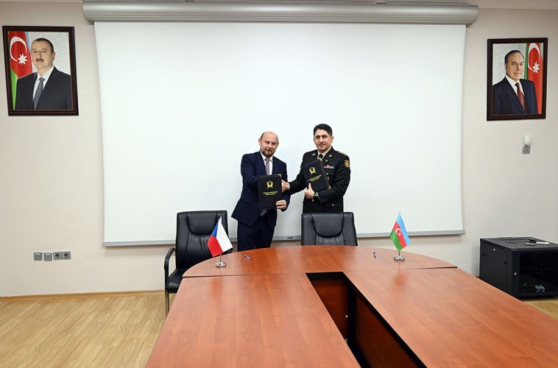 Azərbaycan ilə Çexiya Müdafiə nazirlikləri arasında "İkitərəfli hərbi əməkdaşlıq planı" imzalanıb
