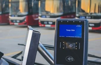 Azərbaycanda xarici bank kartı ilə ictimai nəqliyyatda ödəniş mümkün olub