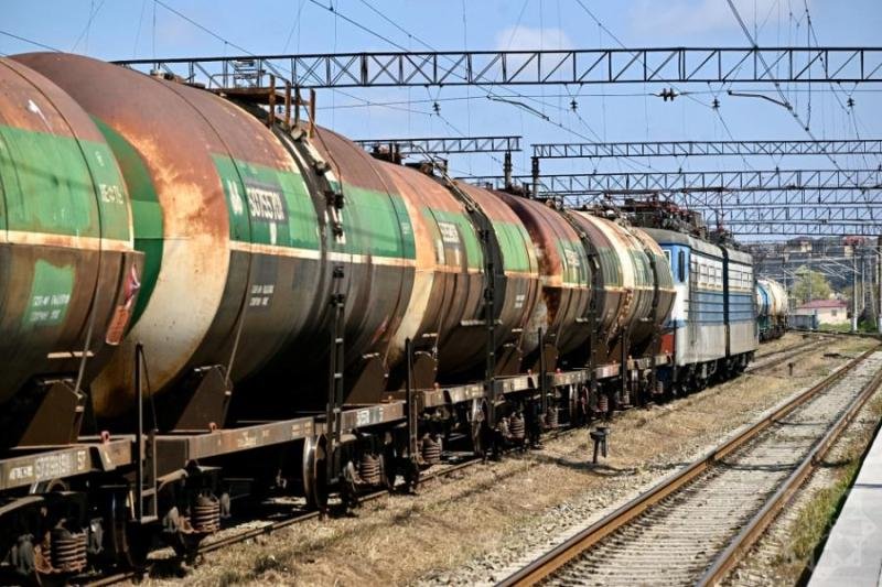 Ermənistana dizel yanacağı və gübrə daşıyan qatar Biləcəridən yola düşüb -