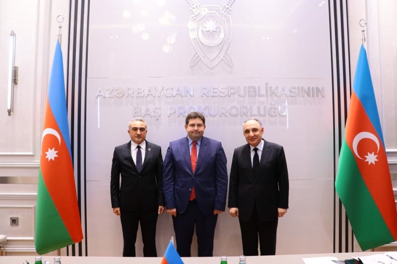 Baş prokuror Gürcüstan Vəkillər Kollegiyasının sədri İrakli Kandaşvilini qəbul edib