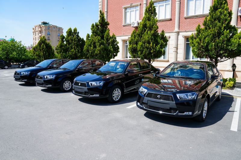 Naxçıvanda bu şəxslərə avtomobillər təqdim olunub -