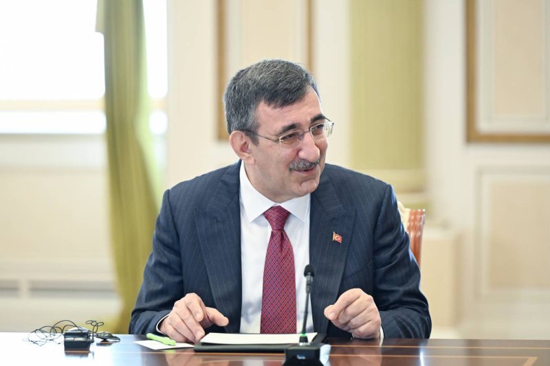 Cevdet Yılmaz: Azərbaycan-Ermənistan arasında sülhün təmininə yönələn müsbət addımlar məmnuniyyətlə qarşılanır