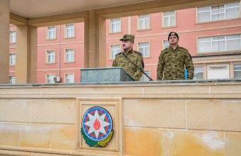 "Çevikçi" kursunu bitirən hərbi qulluqçulara beretlər təqdim olunub -