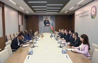 Ceyhun Bayramov Henri Okello Oryem ilə görüşüb