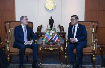 Ceyhun Bayramov  Sihasak Phuangketkeou ilə görüşüb