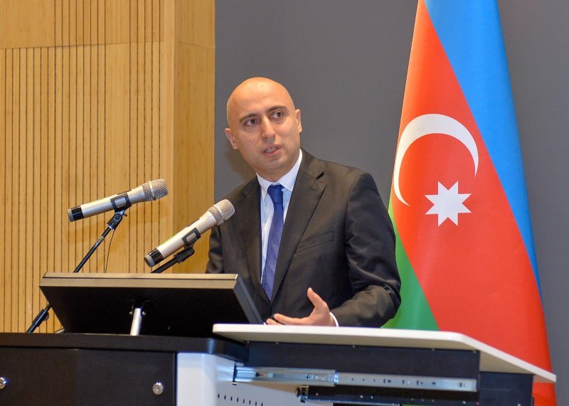 Emin Əmrullayev: Uşaqların imtahan nəticəsi qədər onların tərbiyəsi də diqqət mərkəzində olmalıdır