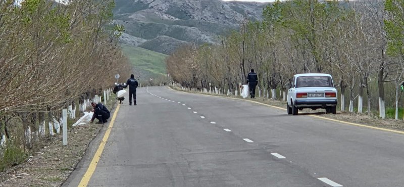 Əshabi-kəhf ziyarətgahına gedən avtomobil yolunda təmizlik aksiyası keçirilib -