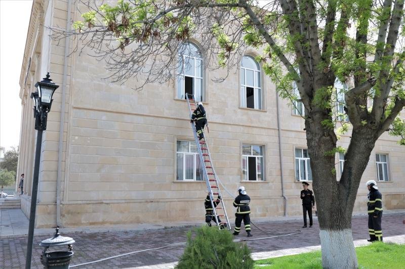 FHN Naxçıvan Kitabxanasında mülki müdafiə məşqi keçirib -