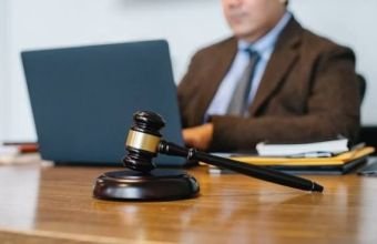 Hansı şəxslər cinayət məsuliyyətinə cəlb oluna bilər?