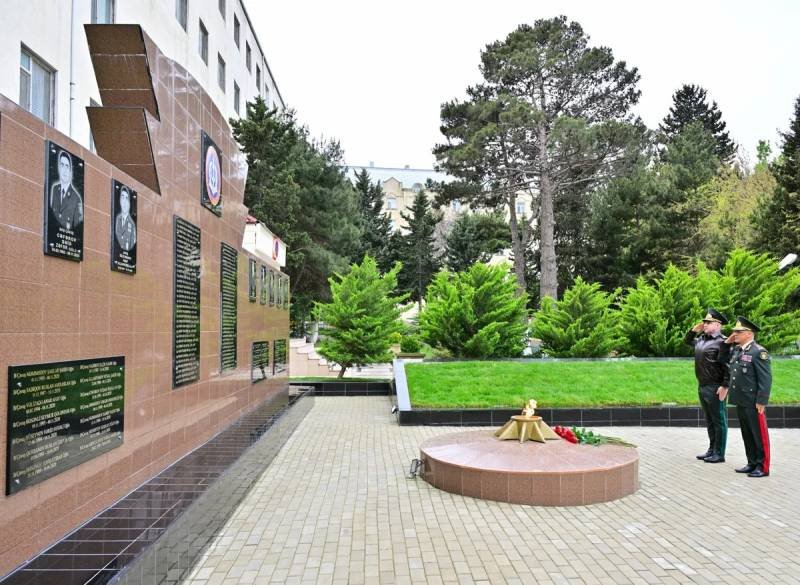 Hərbi prokuror Daxili Qoşunların hərbi hissəsində görüş keçirib -