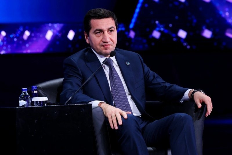 Hikmət Hacıyev: Ermənistan da regionda yaranmış sülh gündəliyinin faydalarını görür