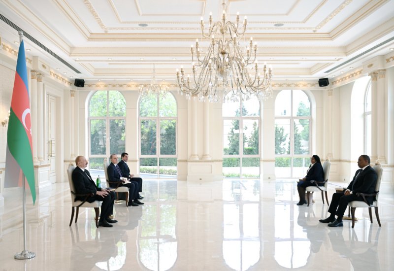 İlham Əliyev Esvatininin Azərbaycana yeni təyin olunmuş səfirini qəbul edib -