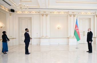 İlham Əliyev Somalinin Azərbaycana yeni təyin olunmuş səfirini qəbul edib -