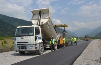 İşğaldan azad edilmiş ərazilərdə 1 400 km-dən çox avtomobil yolu tikilib