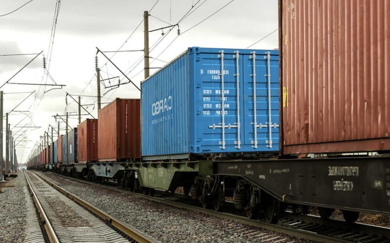 Martda dəmir yolu ilə yükdaşımalar artıb