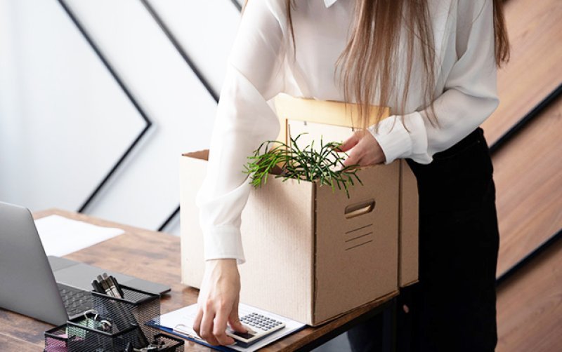 ​Məzuniyyətdə olan işçi işdən çıxarıla bilərmi? -