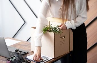 ​Məzuniyyətdə olan işçi işdən çıxarıla bilərmi? -