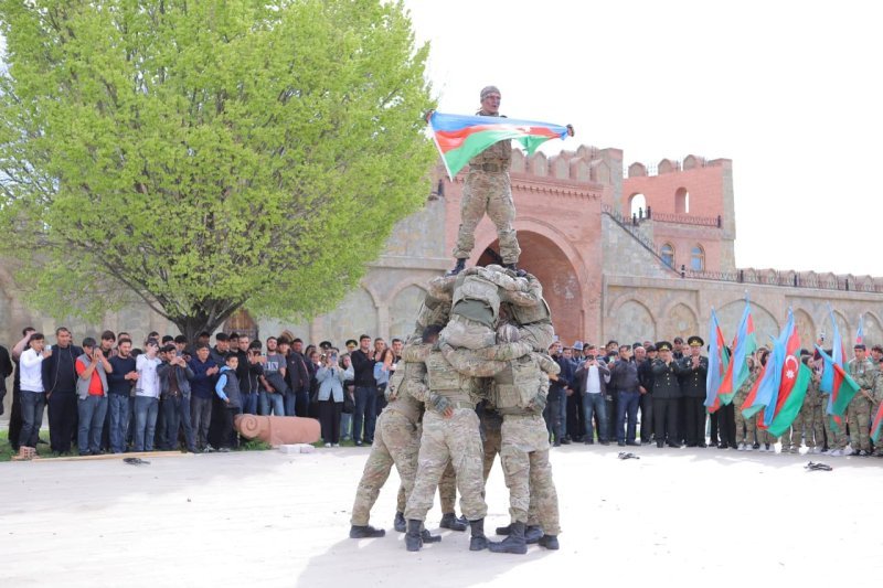 Naxçıvan şəhərində həqiqi hərbi xidmətə yolasalma mərasimi keçirilib -