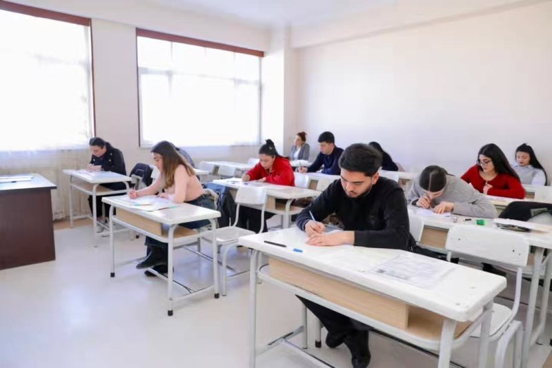 Naxçıvanda bu gün qəbul və buraxılış imtahanları keçiriləcək