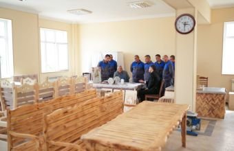 Naxçıvanda cəzaçəkmə müəssisəsində məhkumlar üçün ustad dərslərinə start verilib -