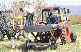 Naxçıvanda kənd təsərrüfatı texnikalarının sərgisi keçirilib -