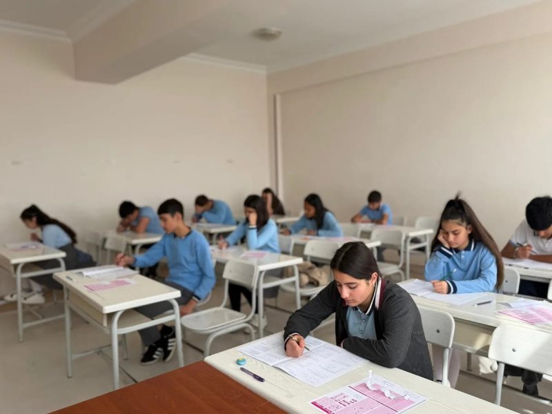 Naxçıvanda IX siniflər üçün qiymətləndirmə monitorinqi keçirilib -