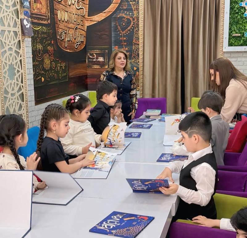 Naxçıvanda kitab sevgisi aşılayan görüş keçirilib -