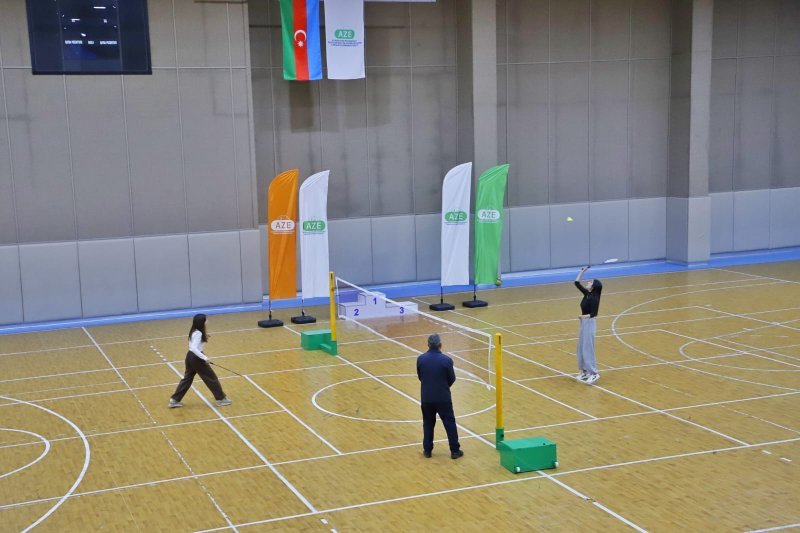 Naxçıvanda tələbələr arasında badminton yarışı keçirilib -