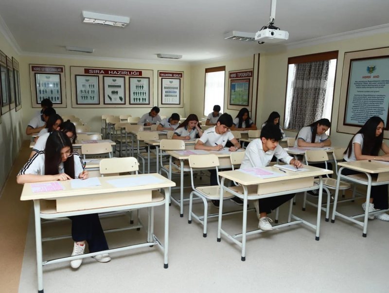 Naxçıvanda XI siniflər üçün qiymətləndirmə monitorinqi keçirilib