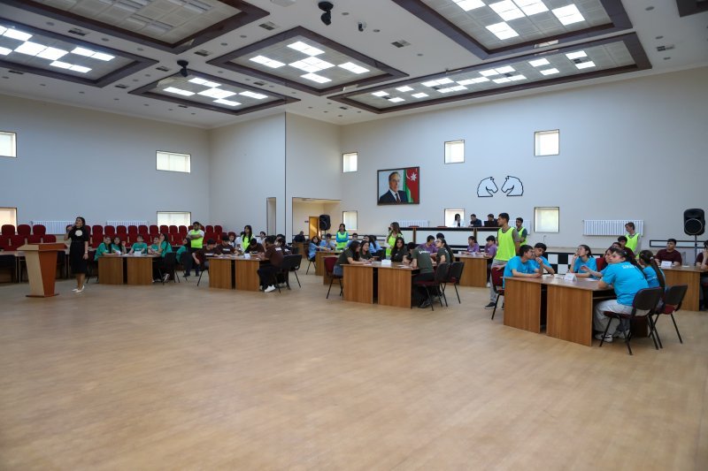 Naxçıvanda “Zəkaların mübarizəsi” olimpiadasının bilik yarışı üzrə regional mərhələsi keçirilib